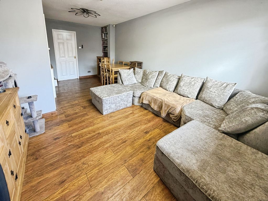 Property photo 2 of 9 Photo 2