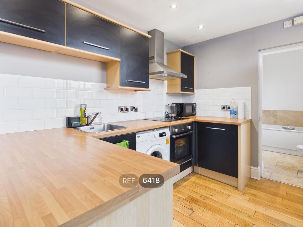 Property photo 3 of 16 Kitchen / Living Area