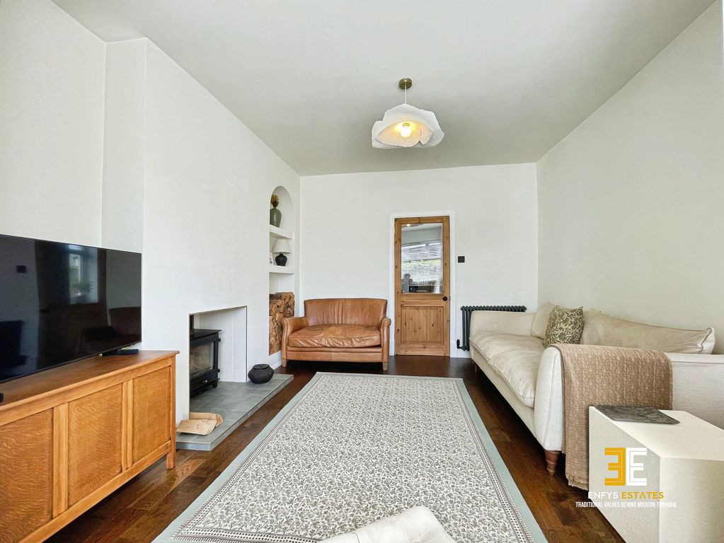 Property photo 3 of 29
