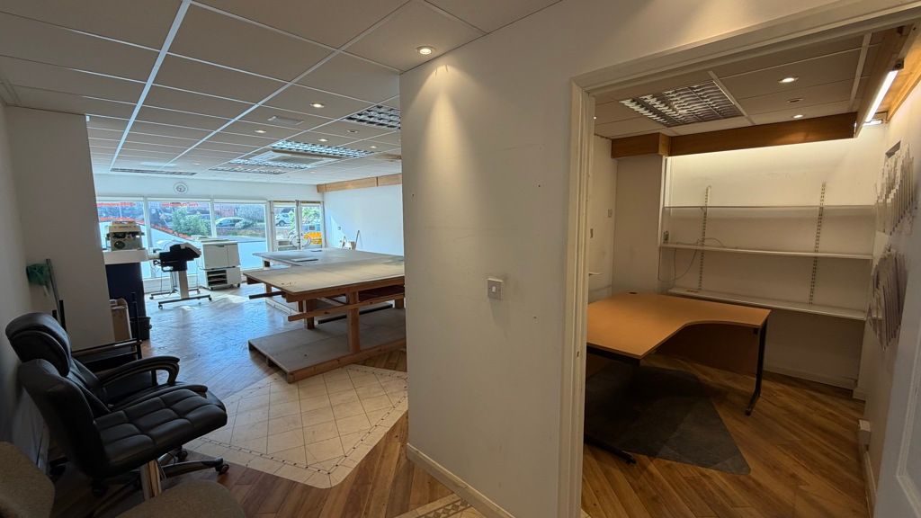 Property photo 3 of 5 Photo 1