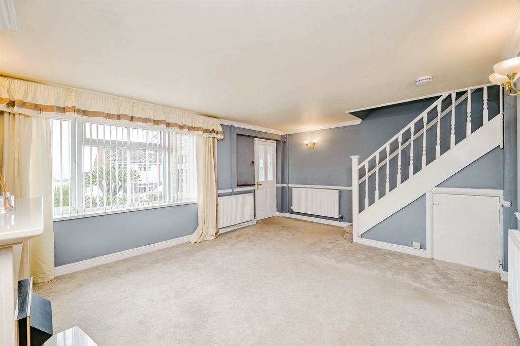 Property photo 3 of 19