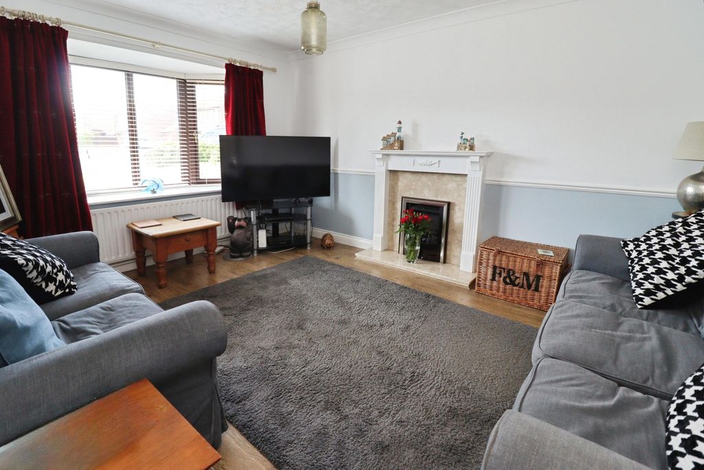 Property photo 2 of 22