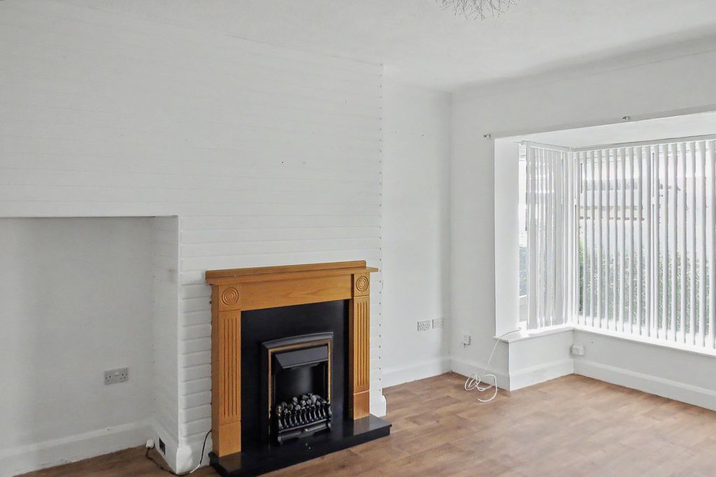 Property photo 3 of 19 94 Collins Road, Bamber Bridge, Preston, Lancashire, Pr5 6Gu