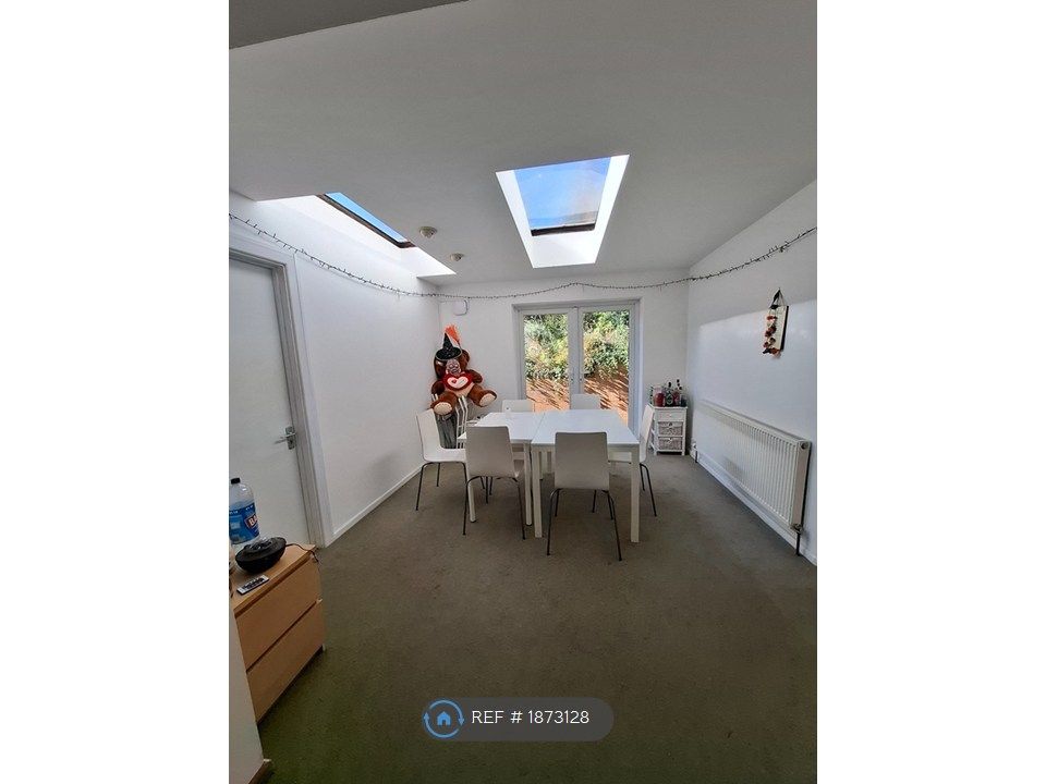 Property photo 3 of 23 Dining Room