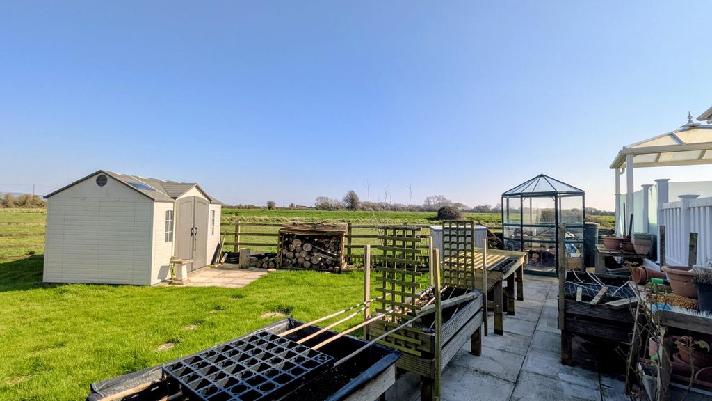 Property photo 2 of 23 Rear Garden