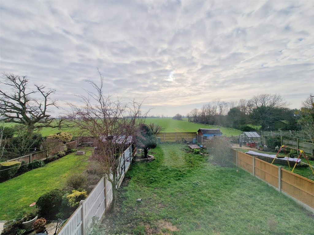 Property photo 3 of 11 3.Jpeg