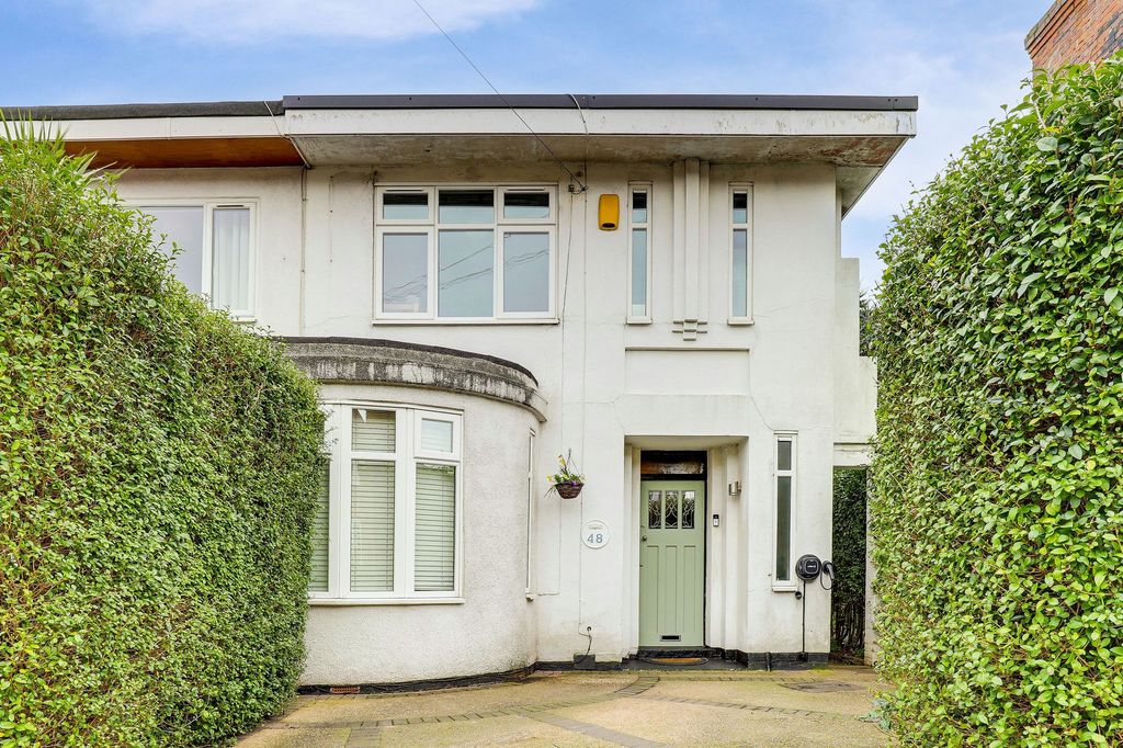 Property photo 1 of 22