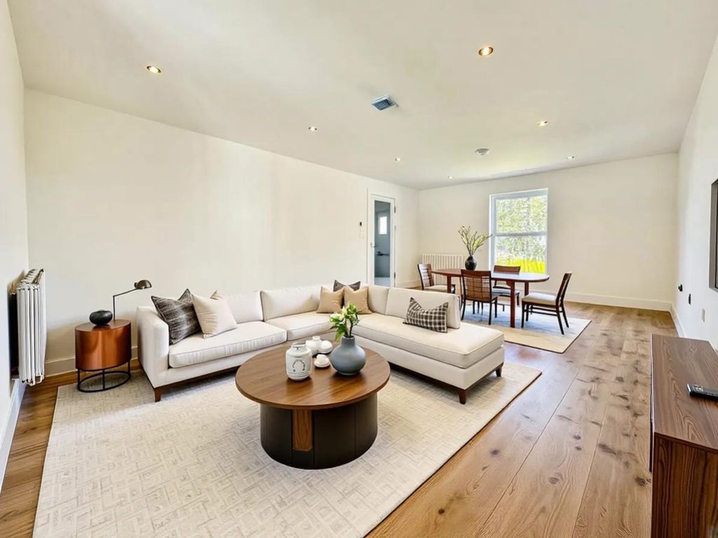 Property photo 3 of 24 Collov-Ai_20260309154951_Awakkf