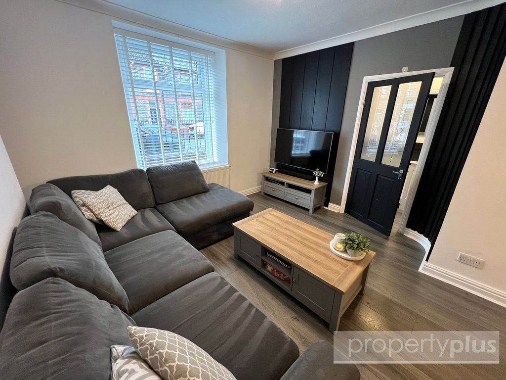 Property photo 3 of 24 Picture No. 12