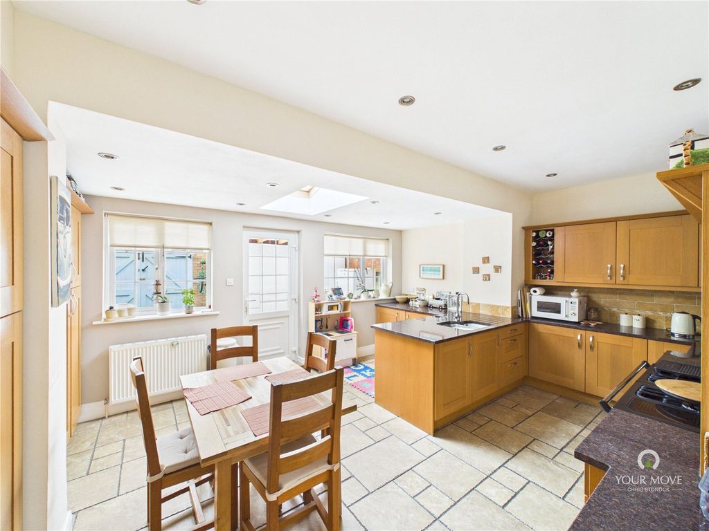 Property photo 3 of 16 Picture No. 06