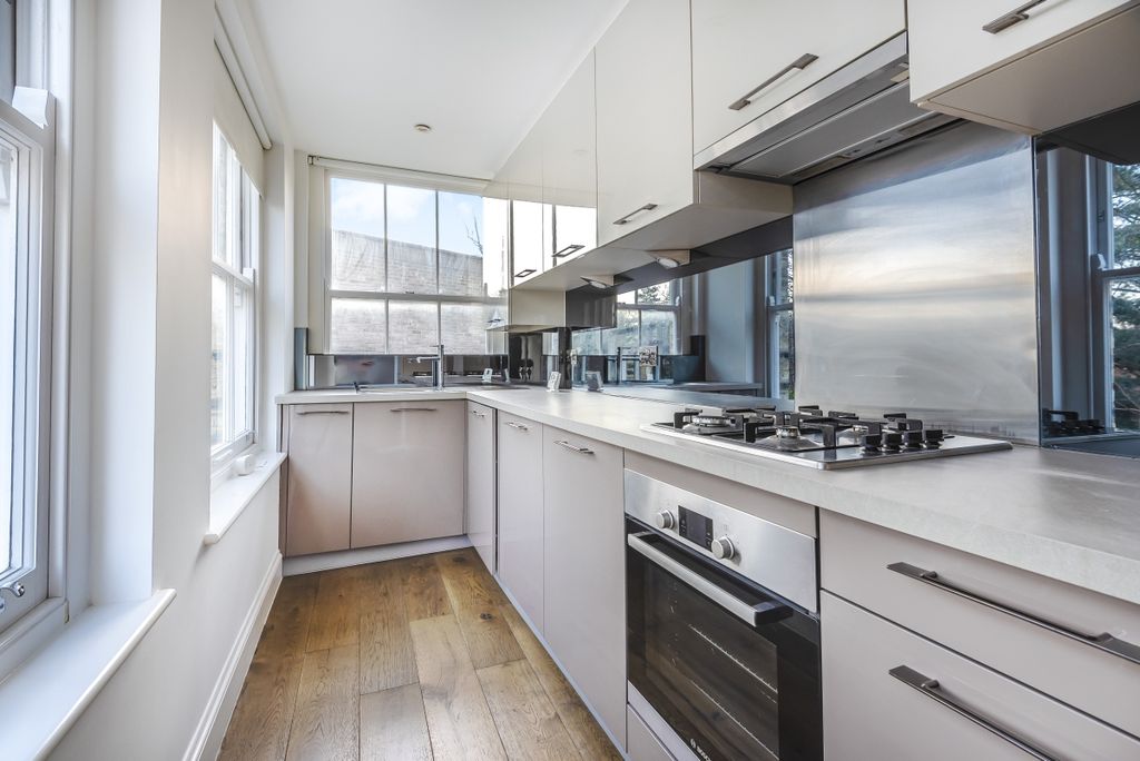 Property photo 3 of 8 450162 (4)