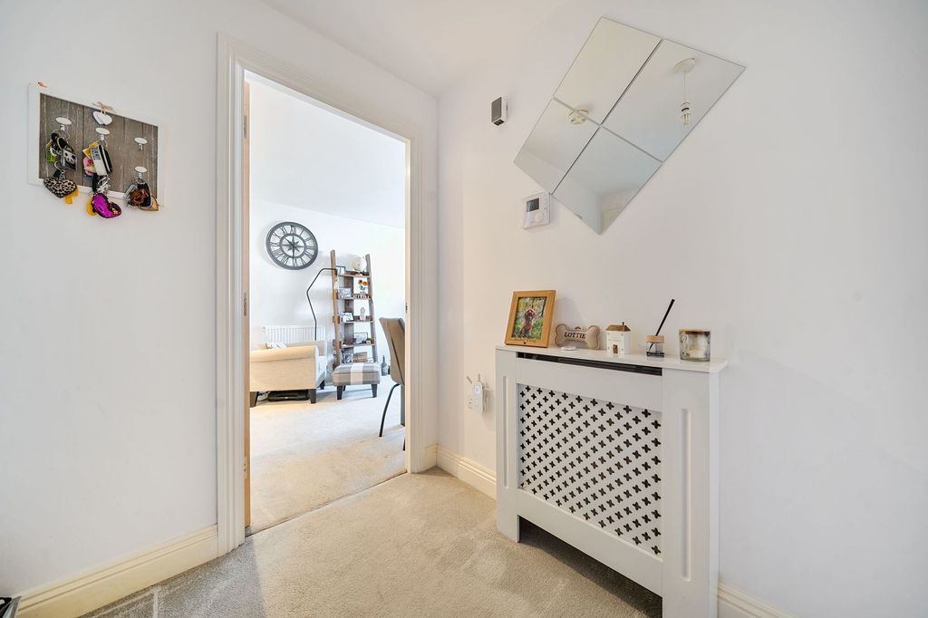 Additional image 18 of 2 bed flat for saleCarter Court, Hook RG27