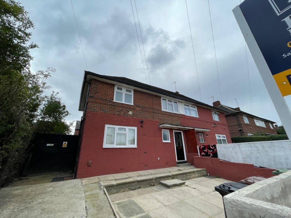 Property photo 1 of 2