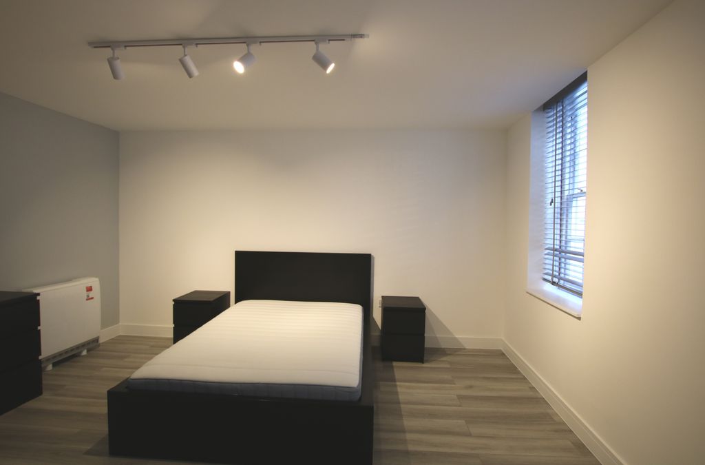 Property photo 3 of 8 2