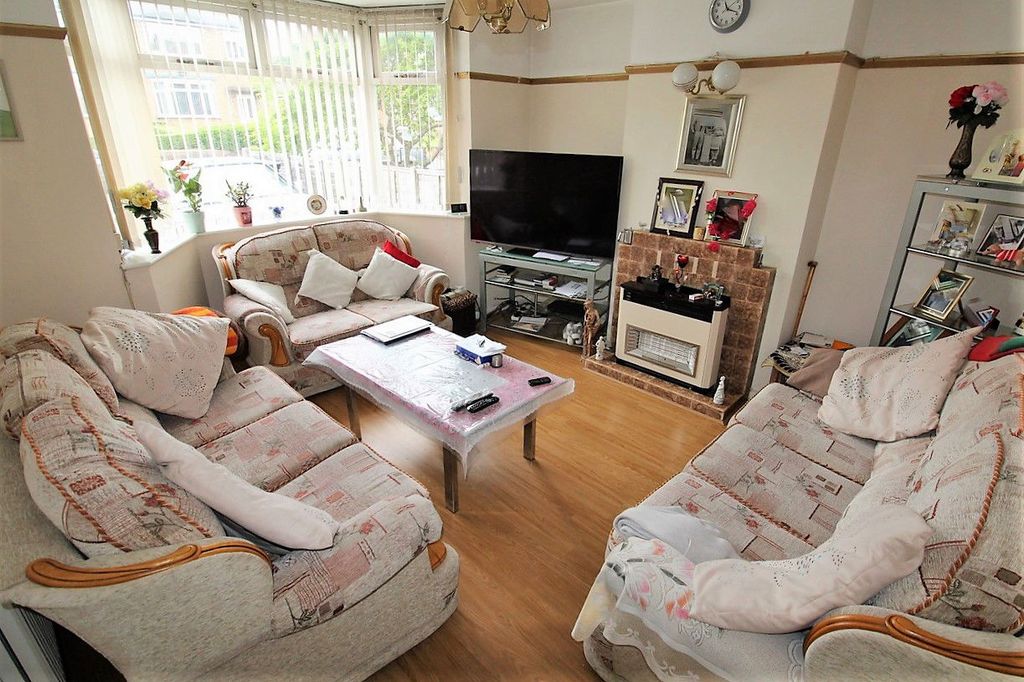 Property photo 2 of 18
