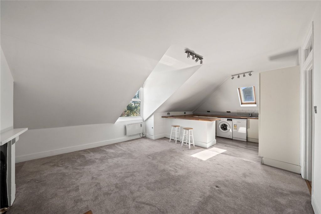 Property photo 3 of 7 Picture No. 06