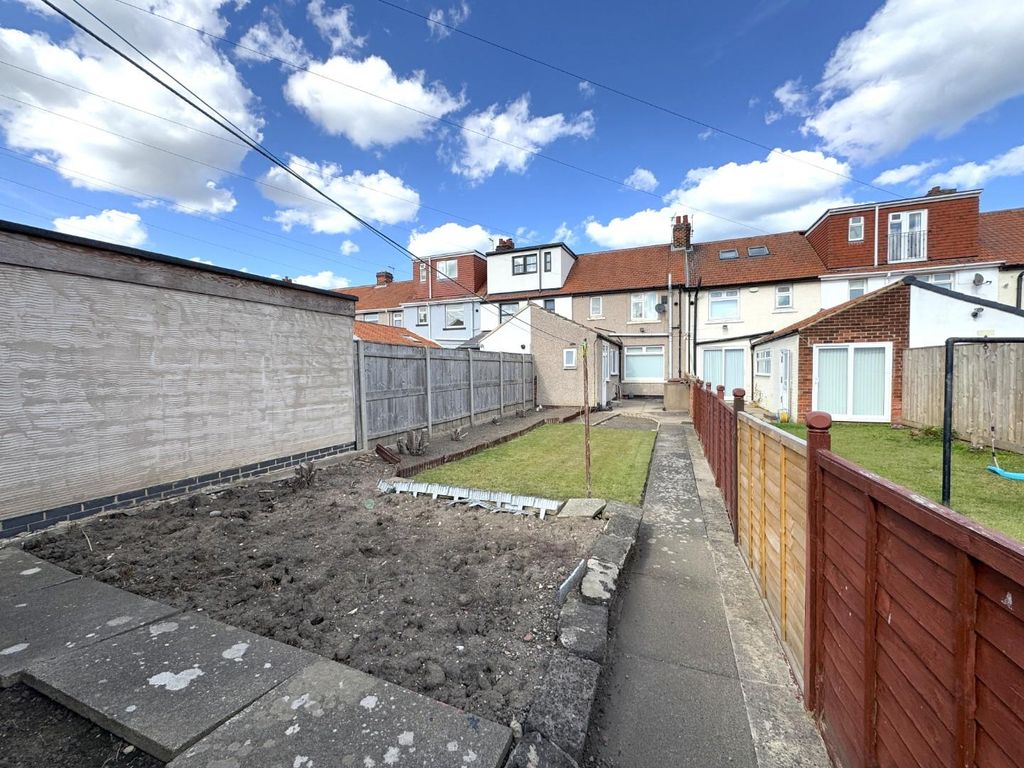 Property photo 3 of 5 Rear