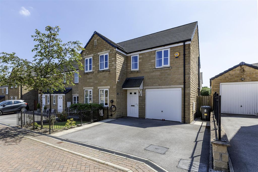 Property photo 1 of 37