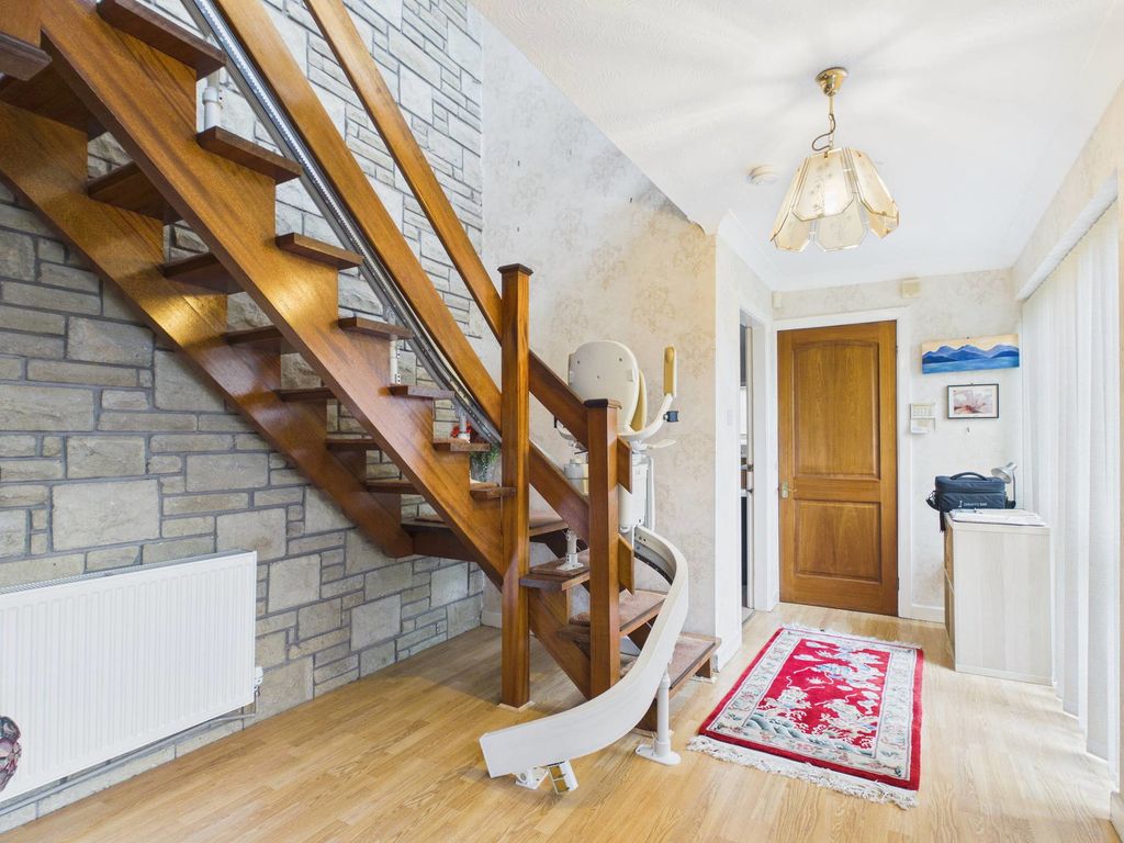 Property photo 3 of 42