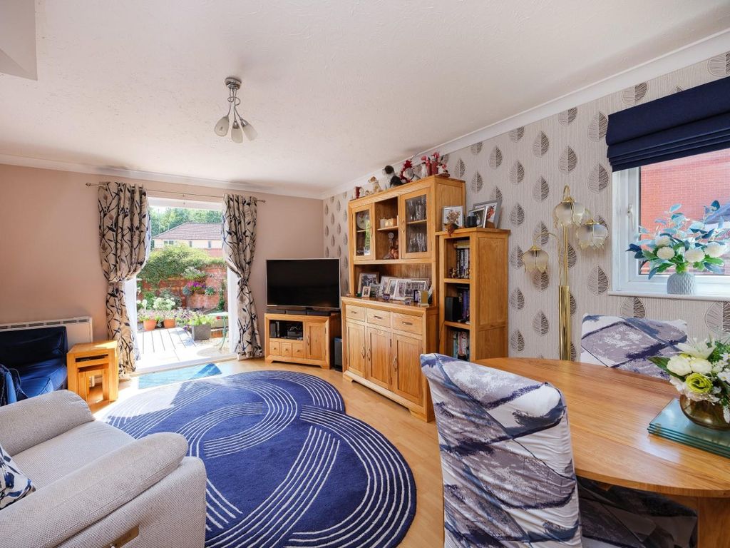 Property photo 3 of 29 Cnr51297.Jpg