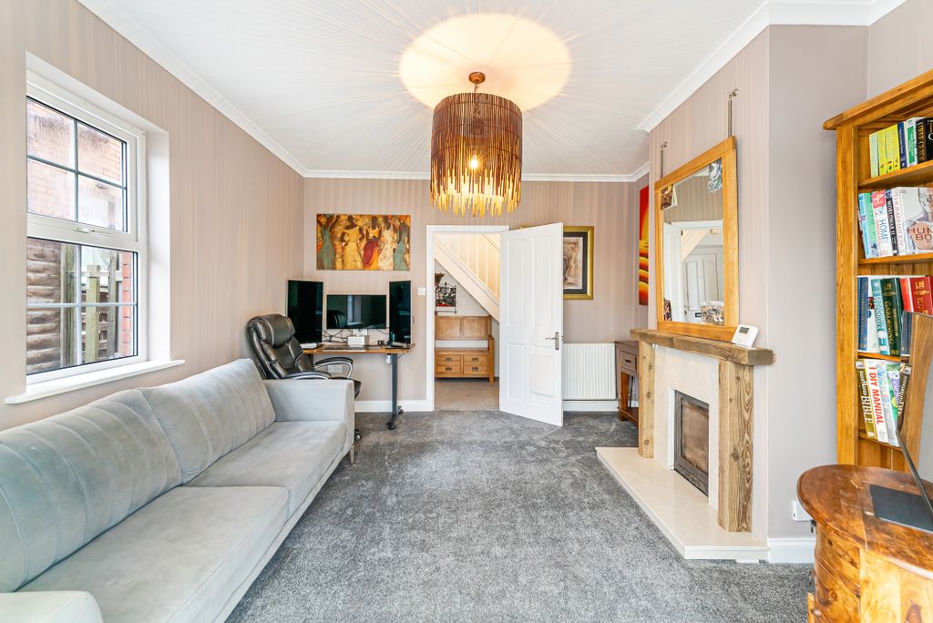 Property photo 2 of 27 Gallery