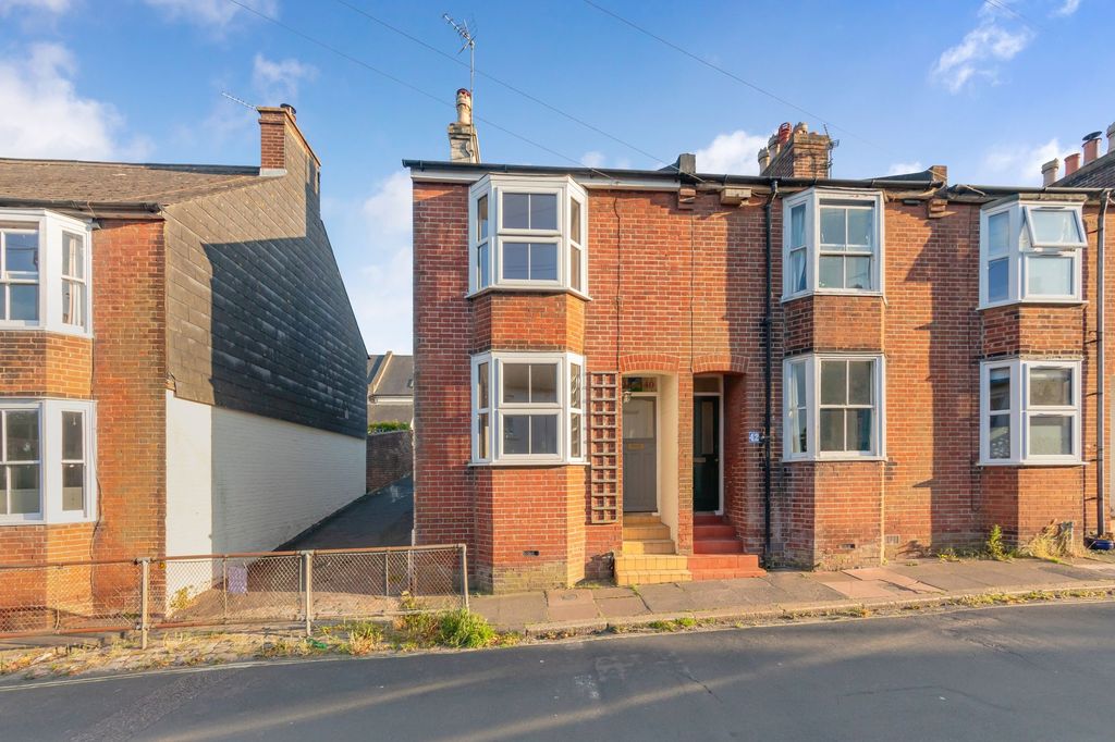 Property photo 1 of 14