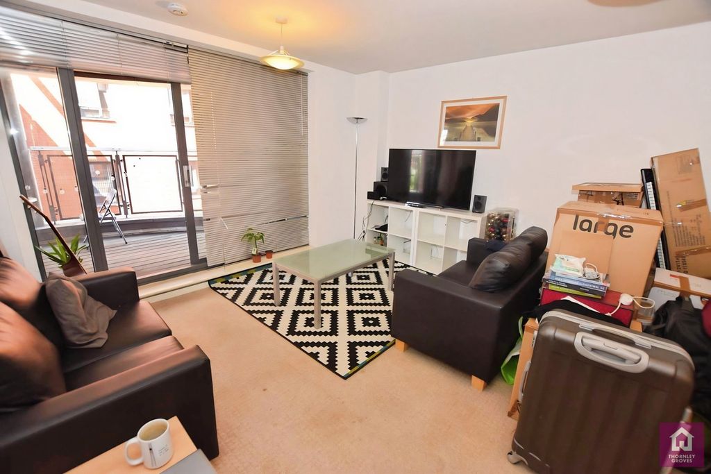 Property photo 2 of 16 Pbox-Img.Jpg