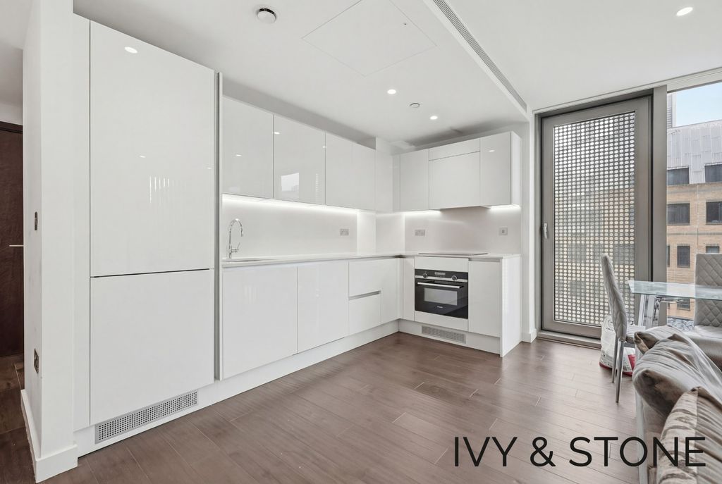 Property photo 1 of 21 5043860