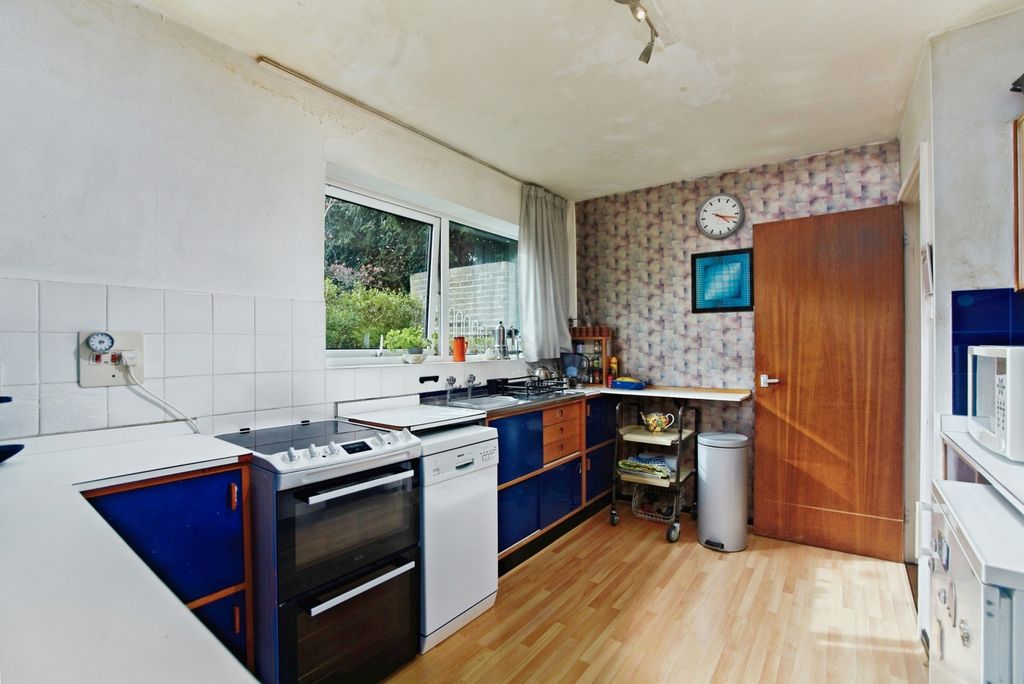 Property photo 3 of 20 Pbox-Img.Jpg