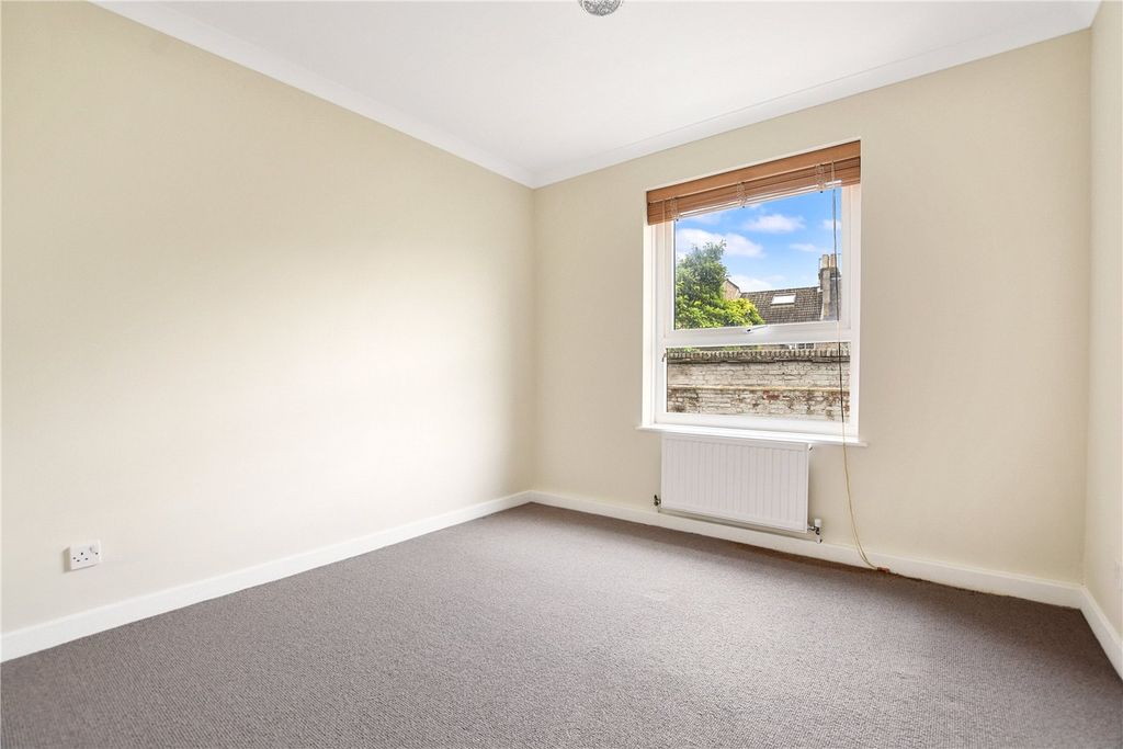 Property photo 2 of 10 Picture No. 02