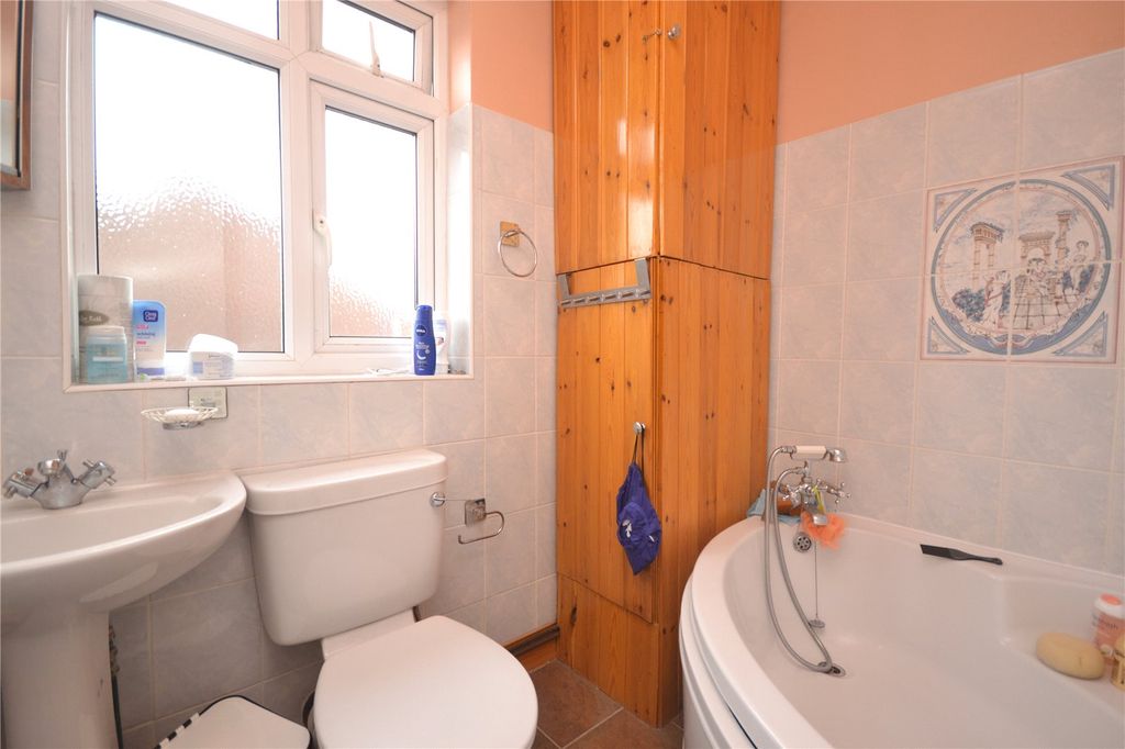 Property photo 3 of 5 Bathroom