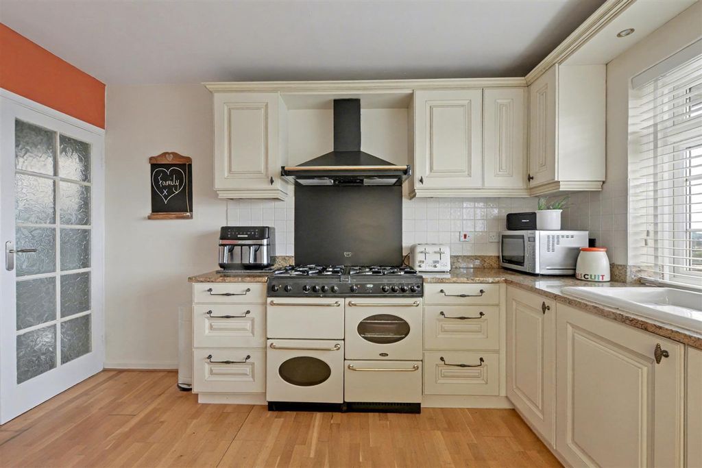 Property photo 3 of 34 Oklbp3Kym0Urca7Foc7Nxa.Jpg