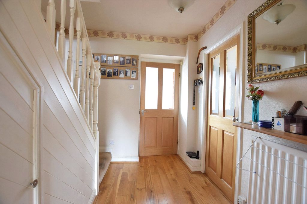 Property photo 2 of 12 Picture No. 24