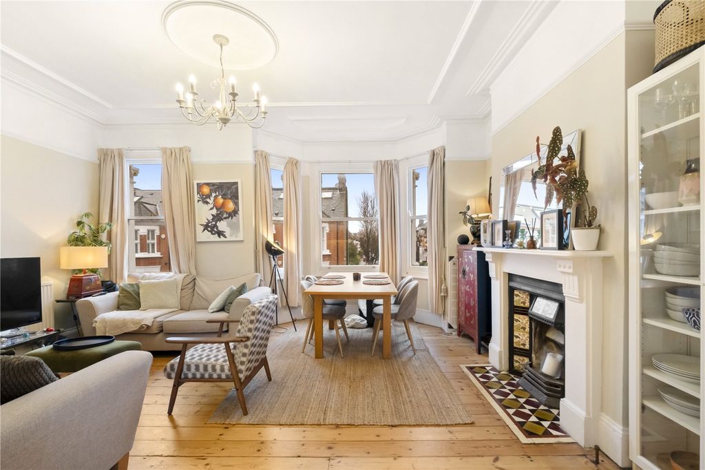 Property photo 3 of 13 Reception