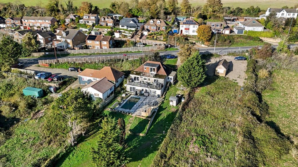 Property photo 1 of 36