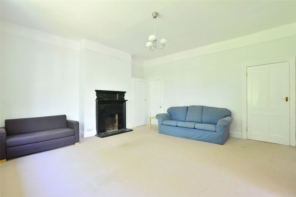 Property photo 3 of 17 Picture No. 04