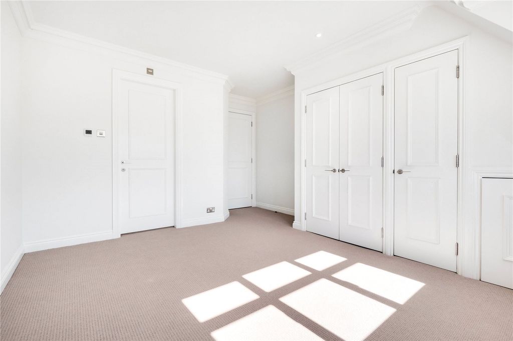 Property photo 3 of 10 Picture No. 14