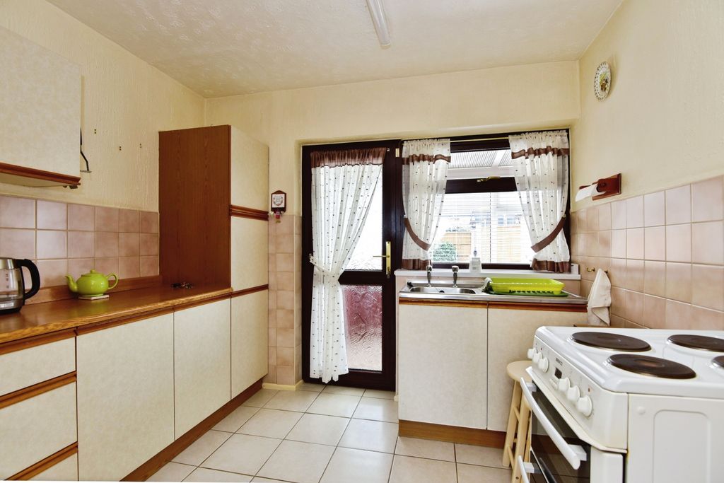 Property photo 3 of 15