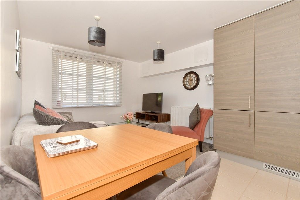 Property photo 1 of 7 Living Area