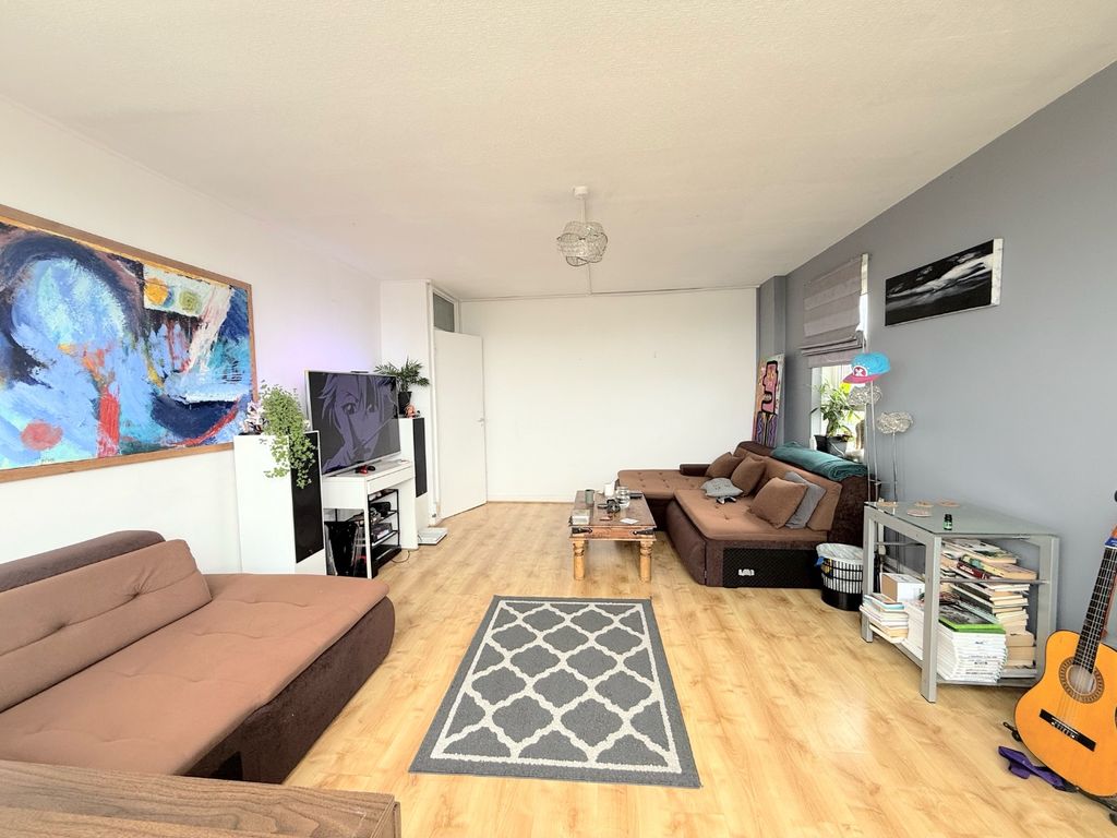 Property photo 1 of 11 5545090