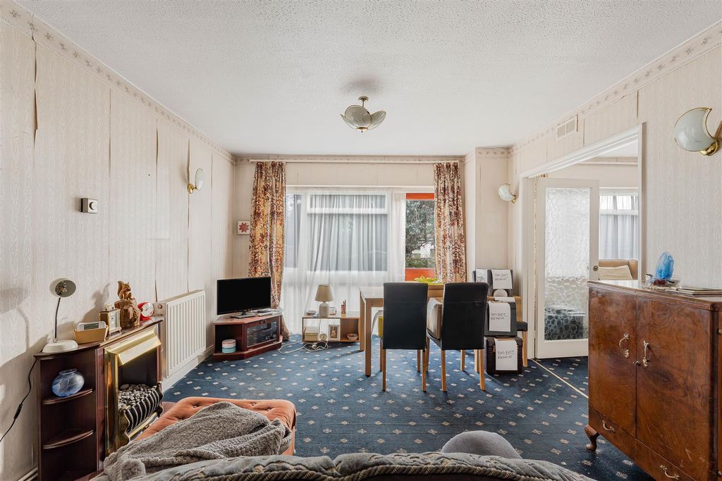 Property photo 3 of 19