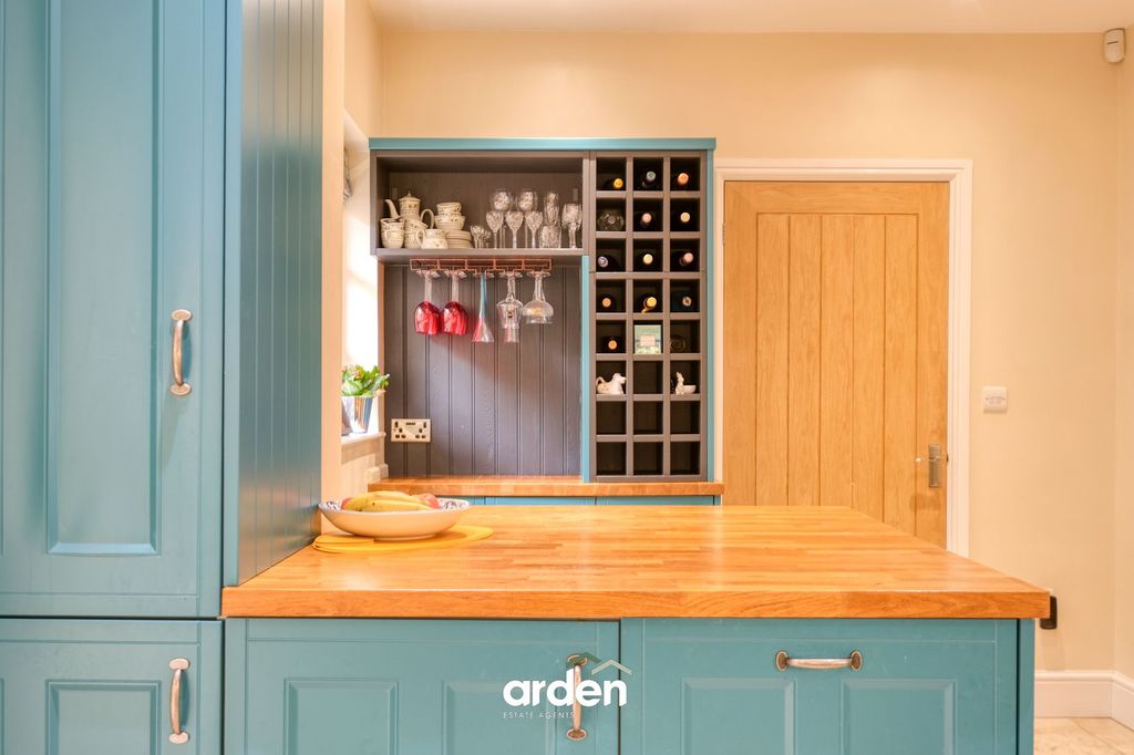 Property photo 3 of 16