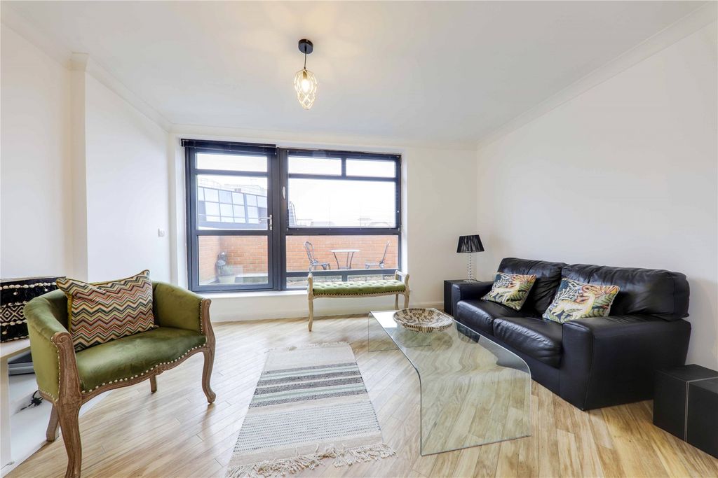 Property photo 3 of 8 Picture No. 04