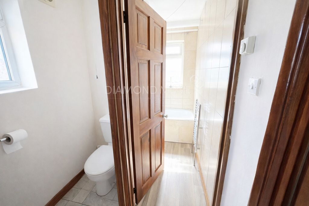 Property photo 3 of 8 Photo 2