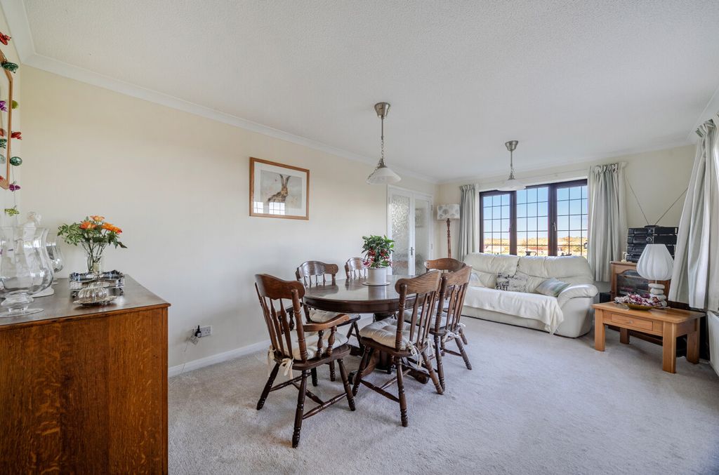 Property photo 3 of 21 1437994-23-69ce1F...