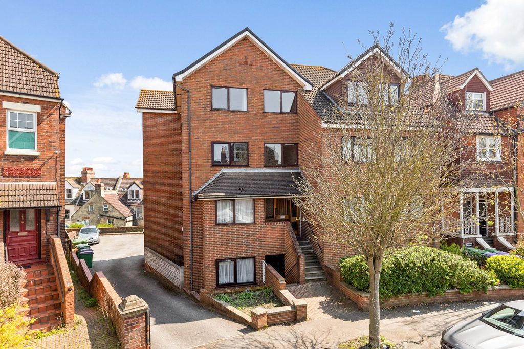 Property photo 1 of 8 Wiltie Court