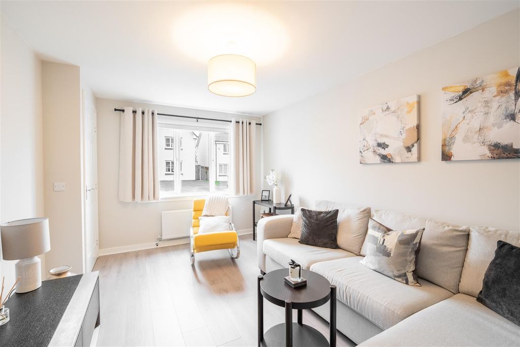 Property photo 3 of 15 Lounge-2.Jpg