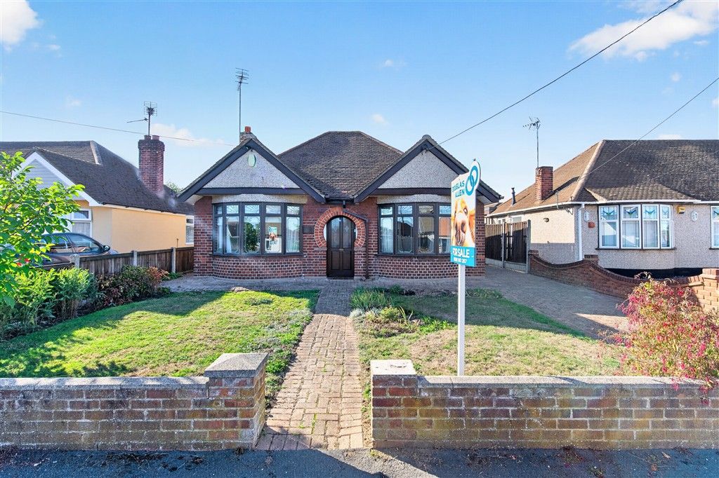 Property photo 1 of 11 Front