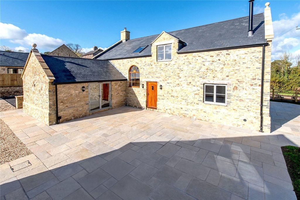 Property photo 2 of 17 Picture No. 34