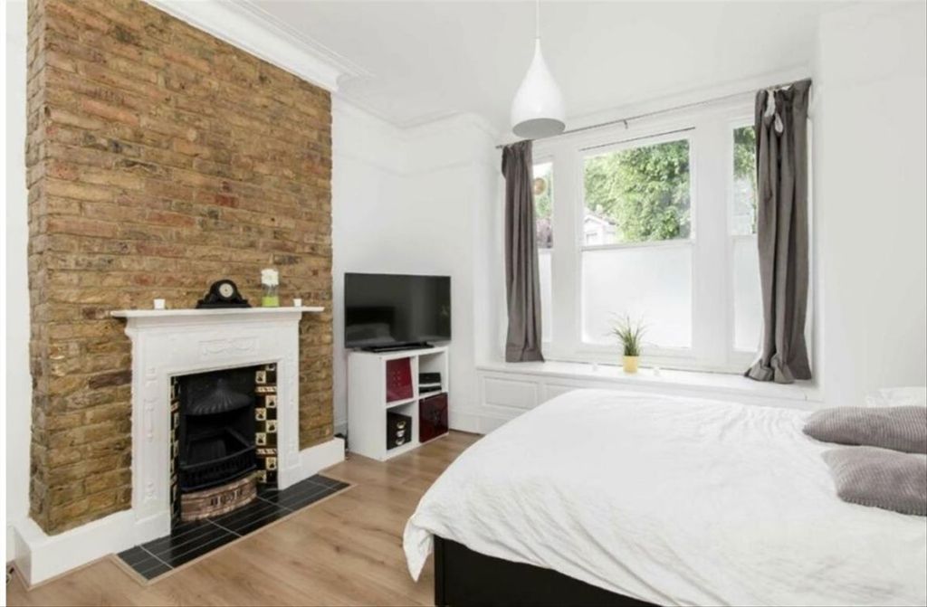 Property photo 2 of 7